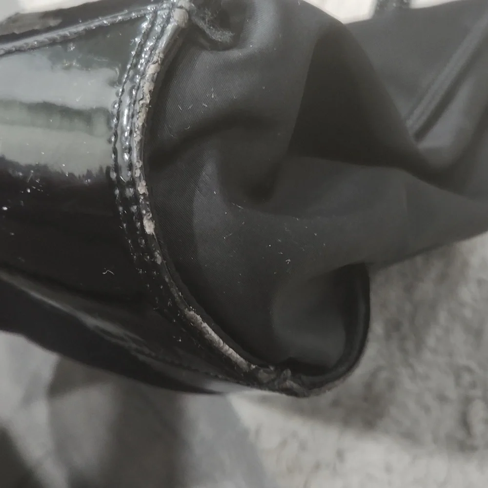 Tory Burch Patent Black Structured Tote Bag - Picture 8 of 12